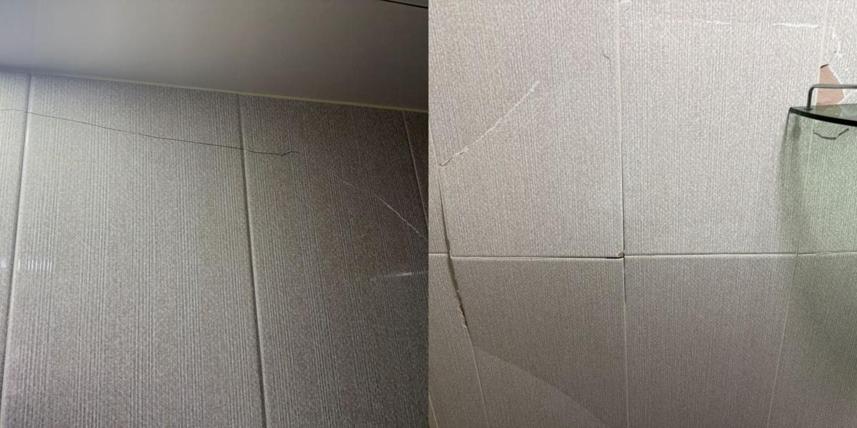 욕실 벽 들뜨고 깨진 타일 재시공 1번째 사진, 시공 전 · 천장 쪽 갈라짐